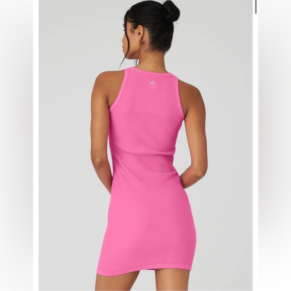 Alo Seamless Ribbed Warm Nights Dress in pink size small